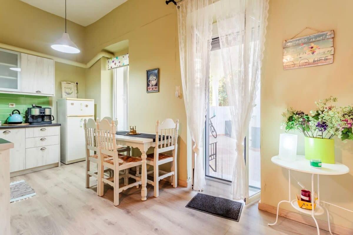 Kalamata Rose Nest - Urban Comfy Escape Екстериор снимка